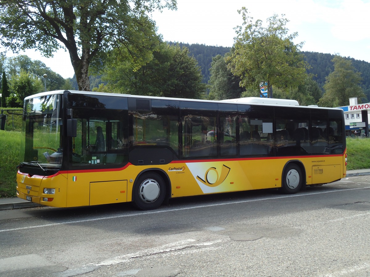 (146'444) - CarPostal Ouest - NE 73'693 - MAN/G�ppel am 18. August 2013 in Les Brenets, Parc des Pargots