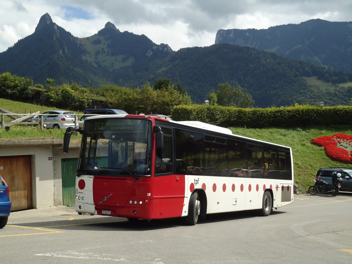 (146'523) - TPF Fribourg - Nr. 18/FR 300'353 - Volvo am 26. August 2013 in Gruy�res, Gruy�res Ville