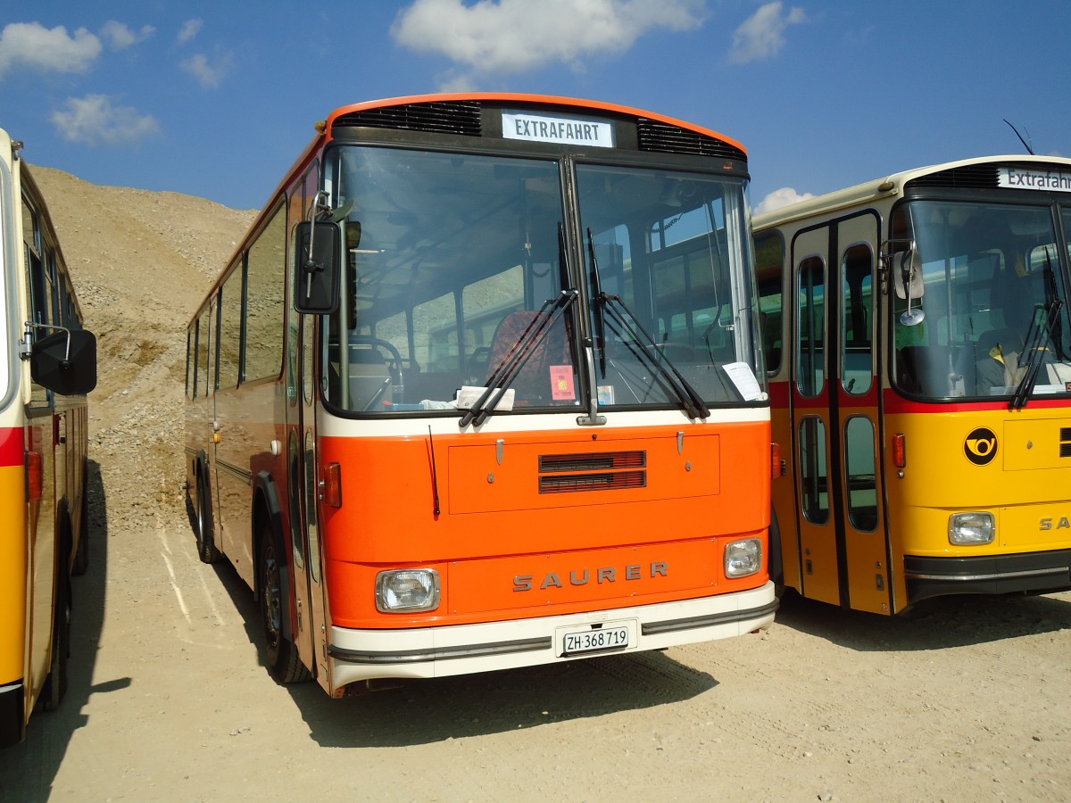 (146'562) - Mangold, Oberengstringen - ZH 368'719 - Saurer/Hess (ex RhV Altst�tten Nr. 45) am 31. August 2013 in Niederbipp, Saurertreffen