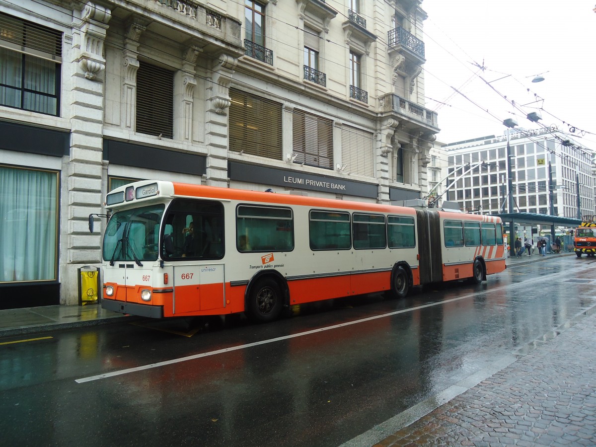 (147'140) - TPG Gen�ve - Nr. 667 - Saurer/Hess Gelenktrolleybus am 16. September 2013 in Gen�ve, Bel-Air