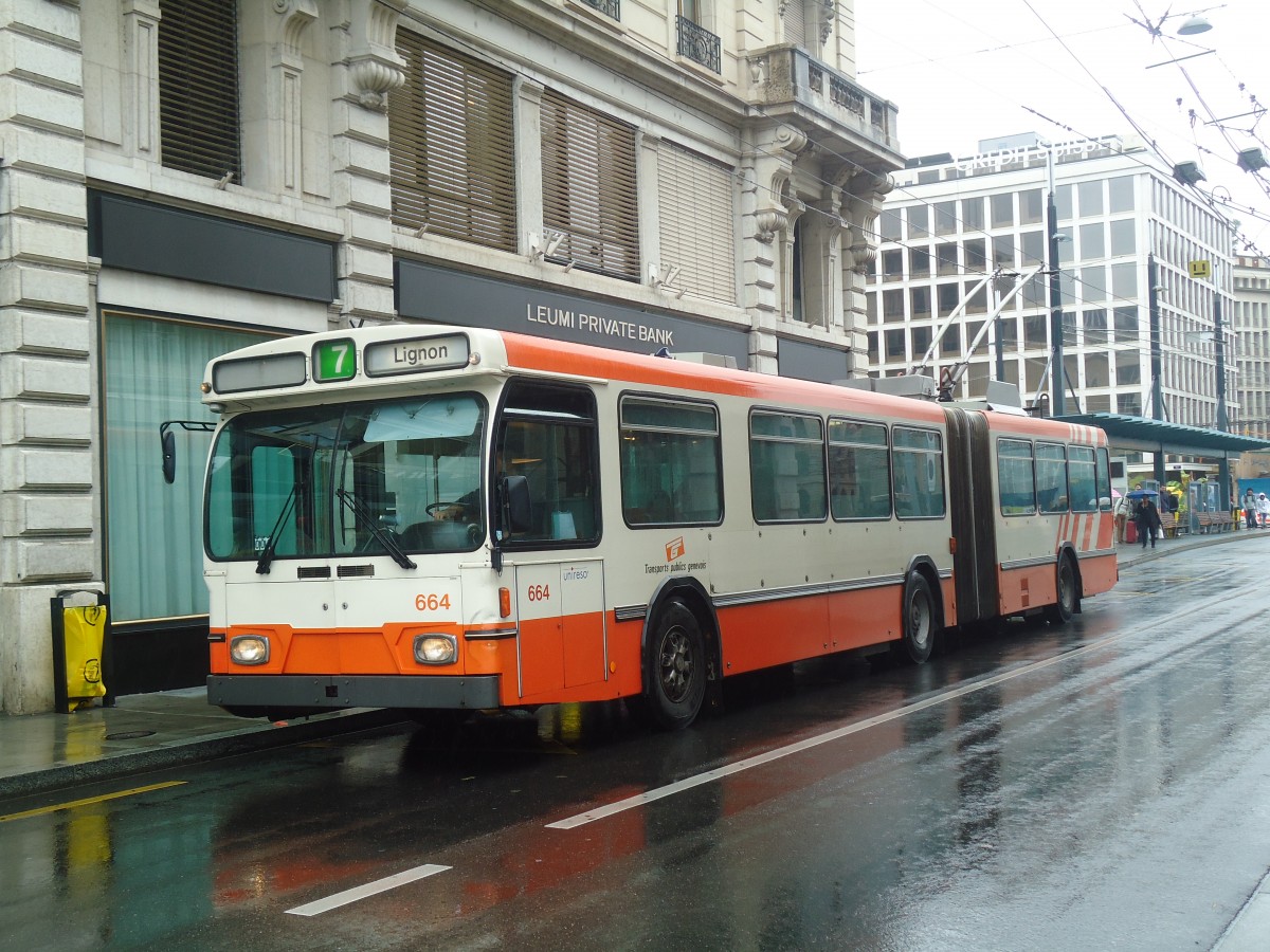 (147'144) - TPG Gen�ve - Nr. 664 - Saurer/Hess Gelenktrolleybus am 16. September 2013 in Gen�ve, Bel-Air