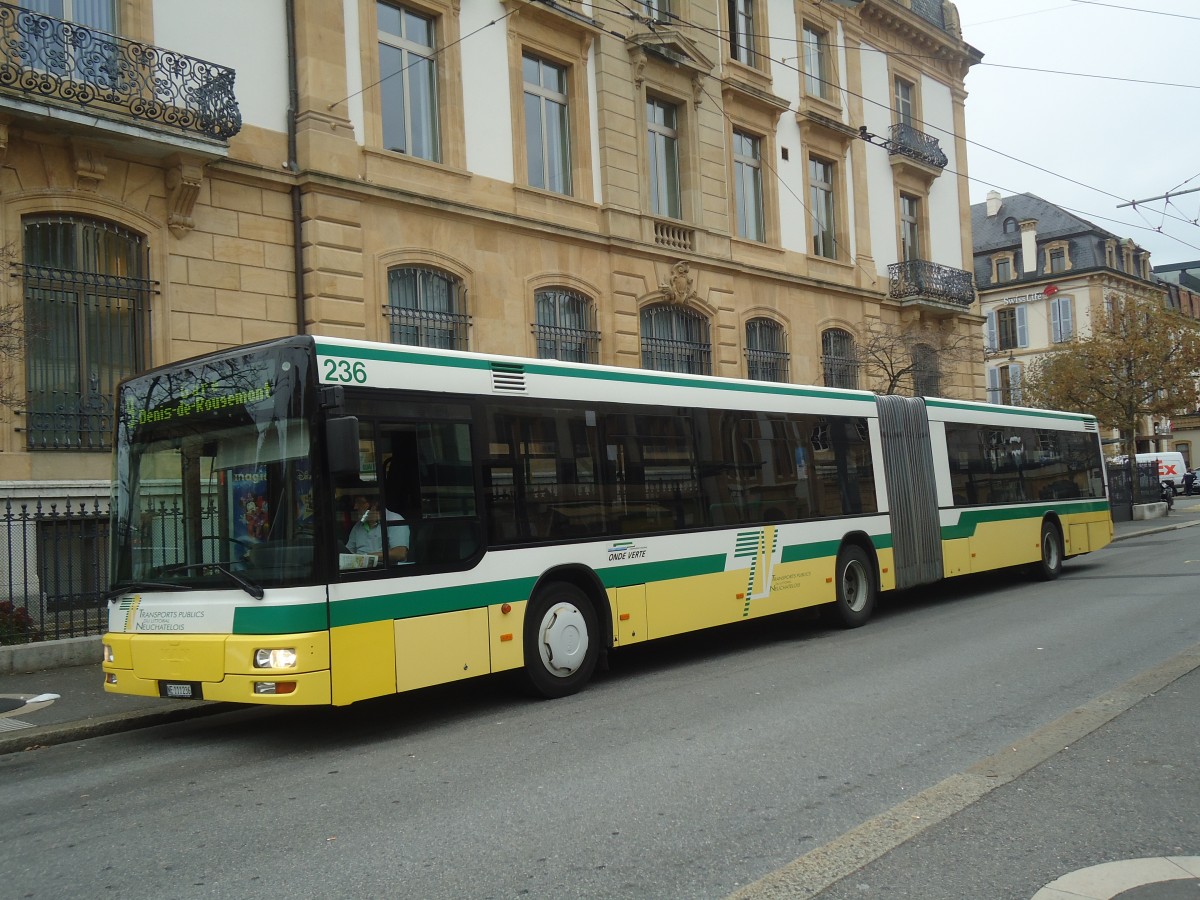 (147'982) - TN Neuch�tel - Nr. 236/NE 111'236 - MAN am 8. November 2013 in Neuch�tel, Place Pury