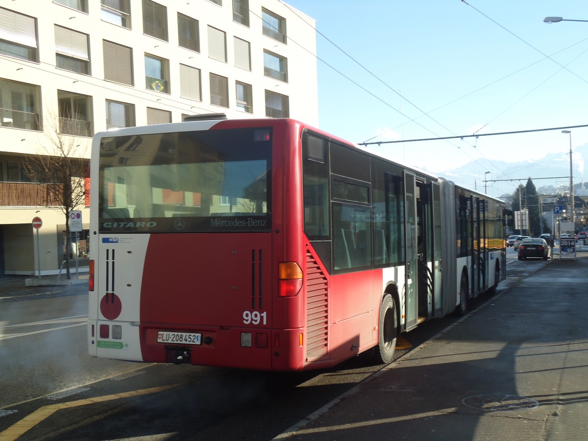 (148'534) - VBL Luzern - Nr. 991/LU 208'452 - Mercedes (ex TPF Fribourg Nr. 132) am 27. Dezember 2013 in Emmenbr�cke, Sprengi