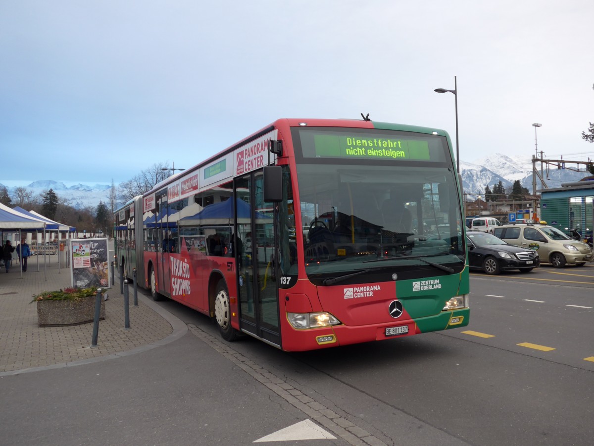 (148'658) - STI Thun - Nr. 137/BE 801'137 - Mercedes am 25. Januar 2014 beim Bahnhof Thun
