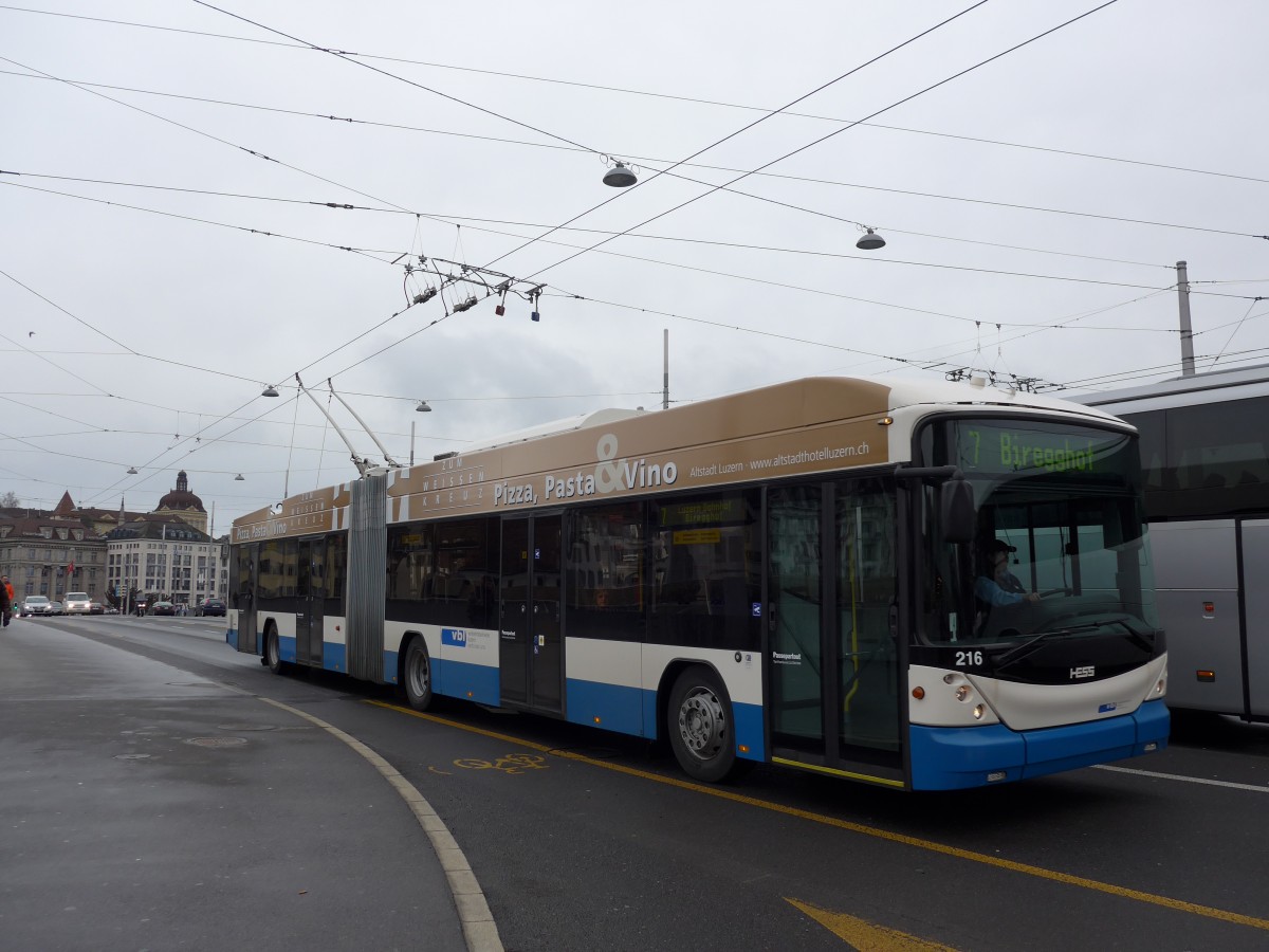 (148'925) - VBL Luzern - Nr. 216 - Hess/Hess Gelenktrolleybus am 16. Februar 2014 in Luzern, Bahnhofbr�cke
