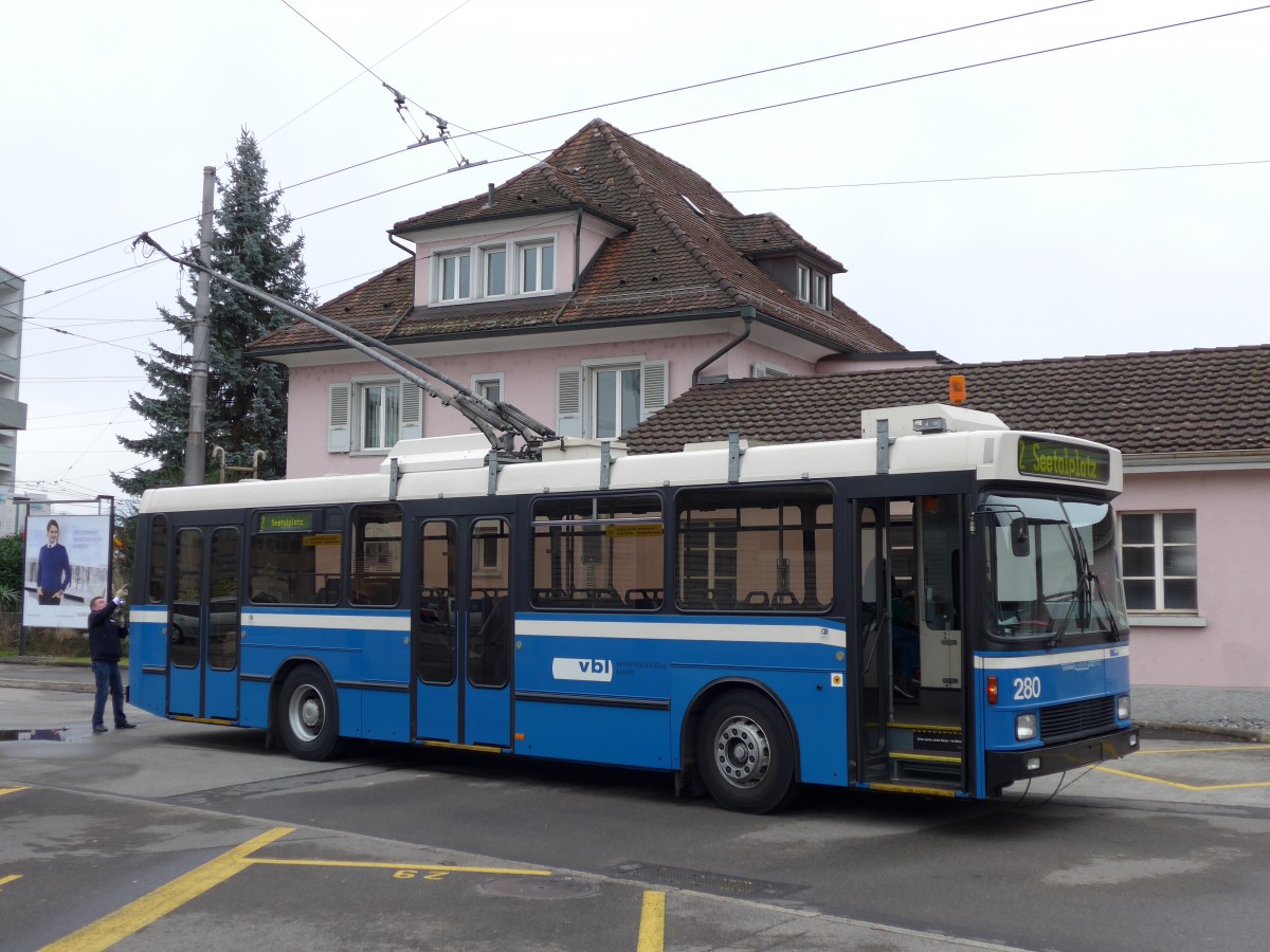 (148'974) - VBL Luzern - Nr. 280 - NAW/R&J-Hess Trolleybus am 16. Februar 2014 in Emmenbr�cke, Centralplatz