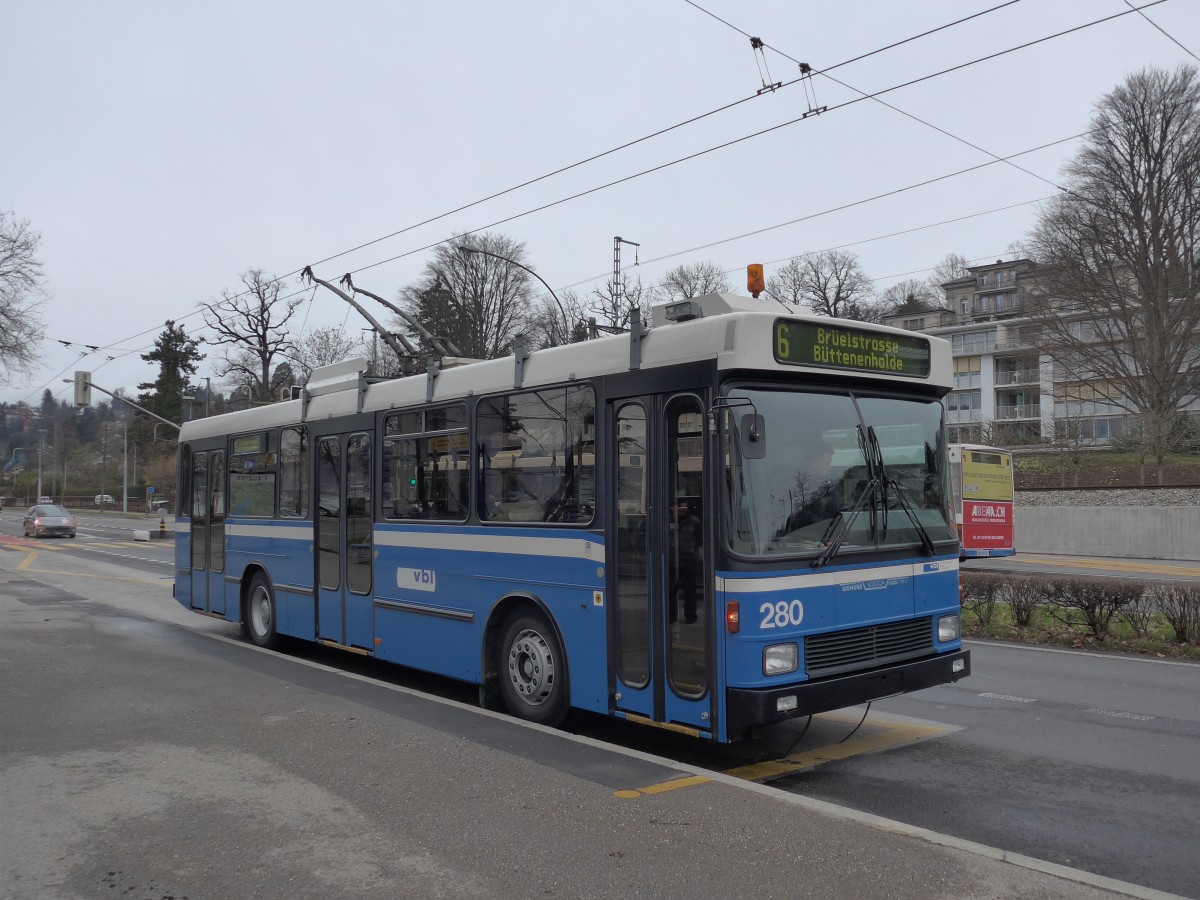 (148'989) - VBL Luzern - Nr. 280 - NAW/R&J-Hess Trolleybus am 16. Februar 2014 in Emmenbr�cke, Centralplatz