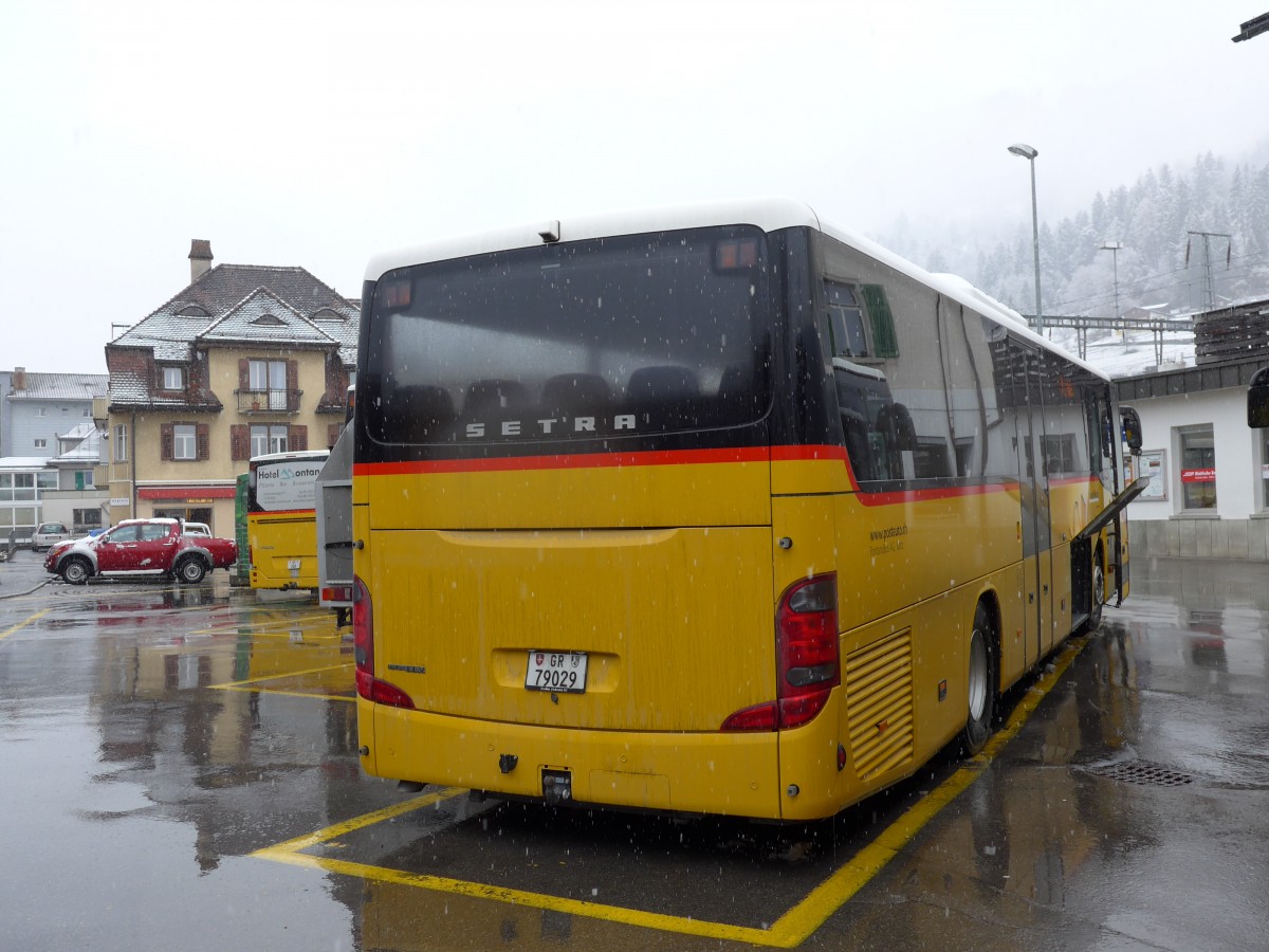(149'074) - Fontana, Ilanz - Nr. 7/GR 79'029 - Setra am 1. M�rz 2014 beim Bahnhof Ilanz