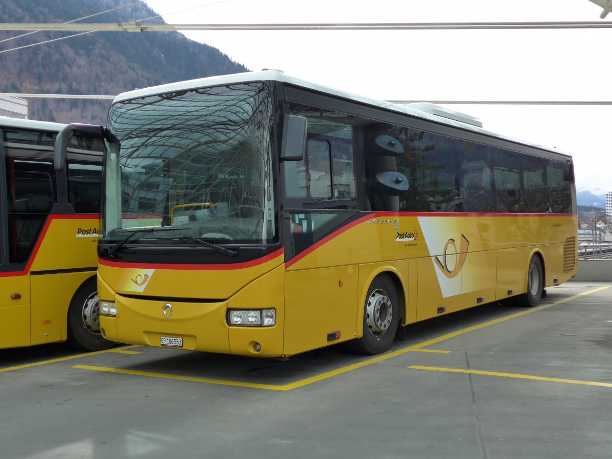 (149'112) - PostAuto Graub�nden - GR 106'553 - Irisbus am 1. M�rz 2014 in Chur, Postautostation