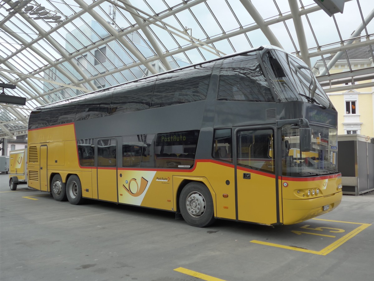 (149'173) - PostAuto Graub�nden - GR 162'999 - Neoplan am 1. M�rz 2014 in Chur, Postautostation