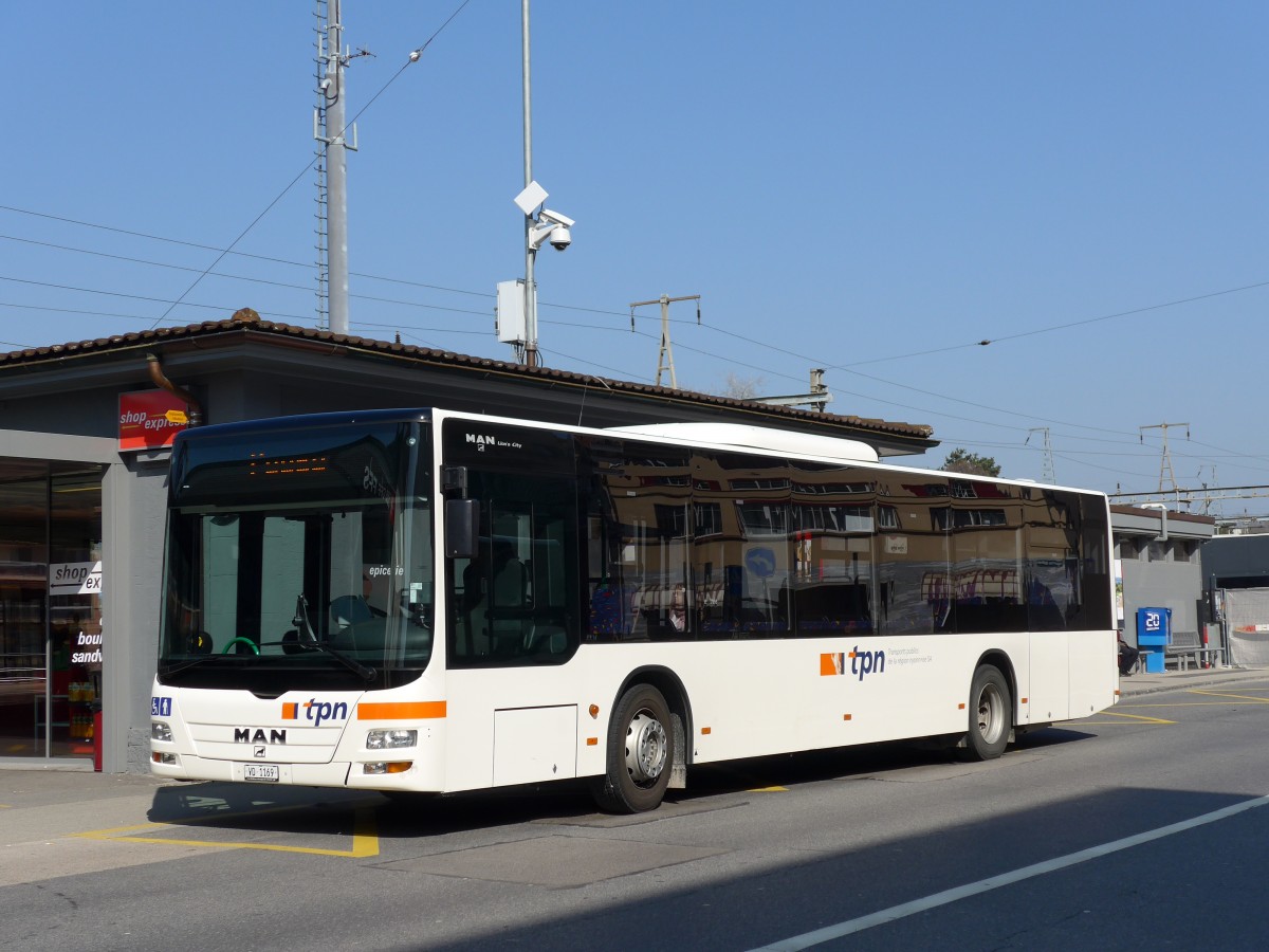 (149'233) - TPN Nyon - VD 1169 - MAN am 9. M�rz 2014 beim Bahnhof Nyon