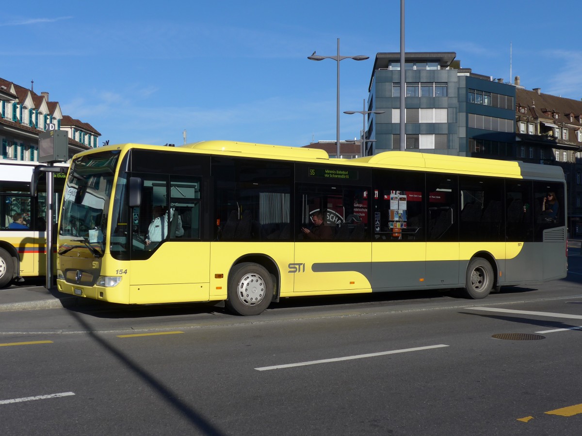 (149'393) - STI Thun - Nr. 154/BE 801'154 - Mercedes am 29. M�rz 2014 beim Bahnhof Thun