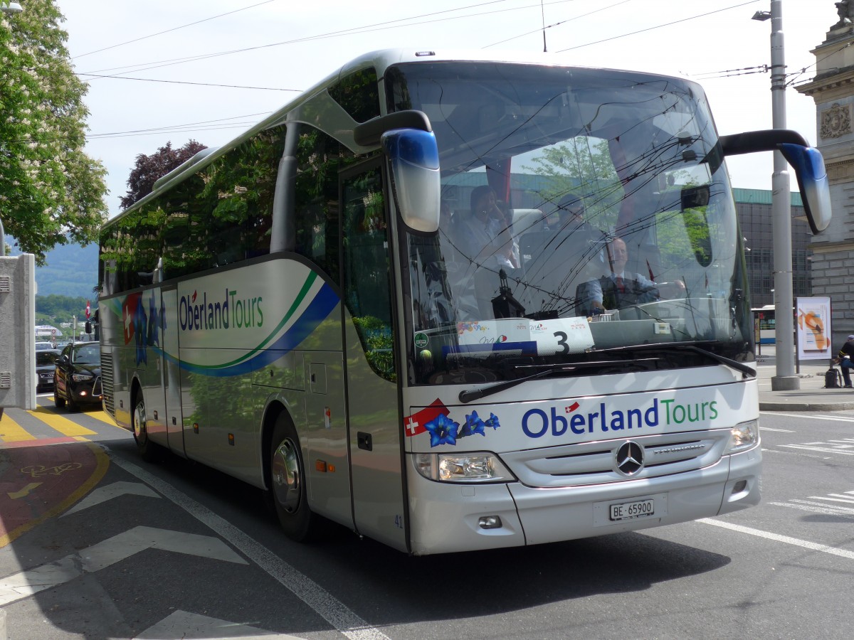 (150'621) - Oberland Tours, Grindelwald - Nr. 41/BE 65'900 - Mercedes (ex Vorf�hrfahrzeug Fussball WM 2012) am 10. Mai 2014 beim Bahnhof Luzern
