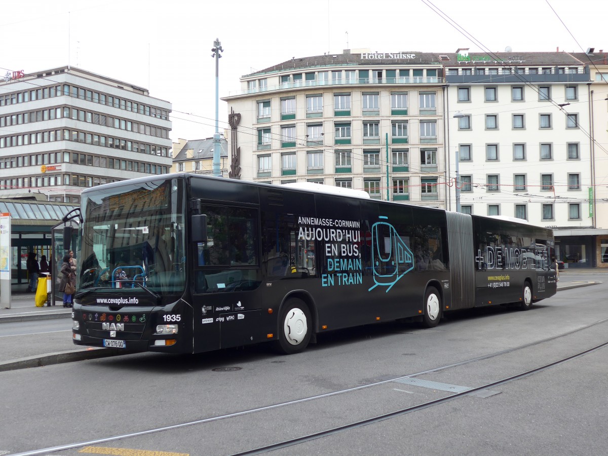 (150'769) - Aus Frankreich: TAC Annemasse - Nr. 1935/CW 076 QQ - MAN am 26. Mai 2014 beim Bahnhof Gen�ve