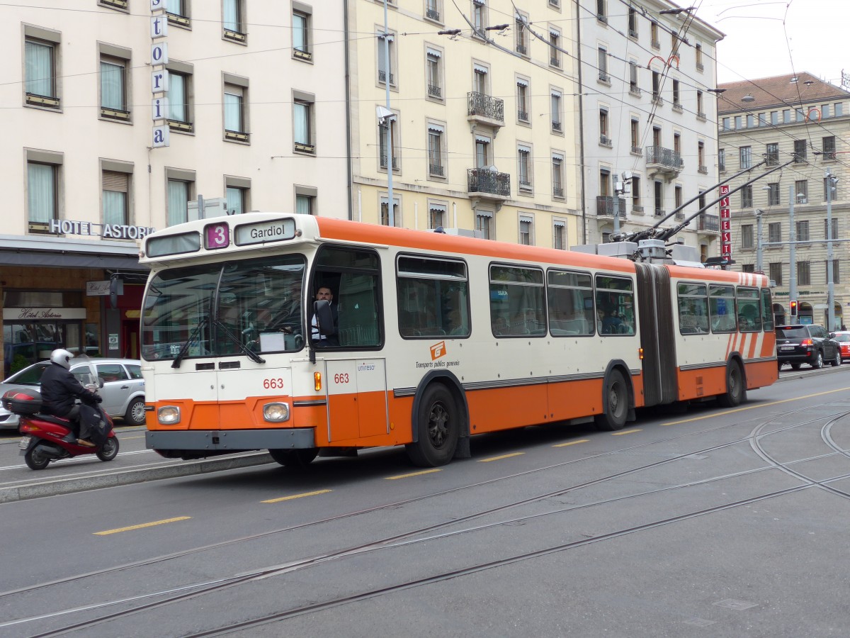 (150'772) - TPG Gen�ve - Nr. 663 - Saurer/Hess Gelenktrolleybus am 26. Mai 2014 beim Bahnhof Gen�ve