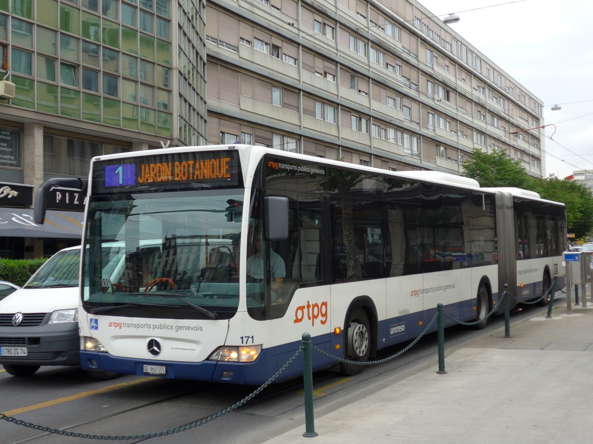 (150'803) - TPG Gen�ve - Nr. 171/GE 960'555 - Mercedes am 26. Mai 2014 in Gen�ve, Place des Vingt-Deux-Cantons