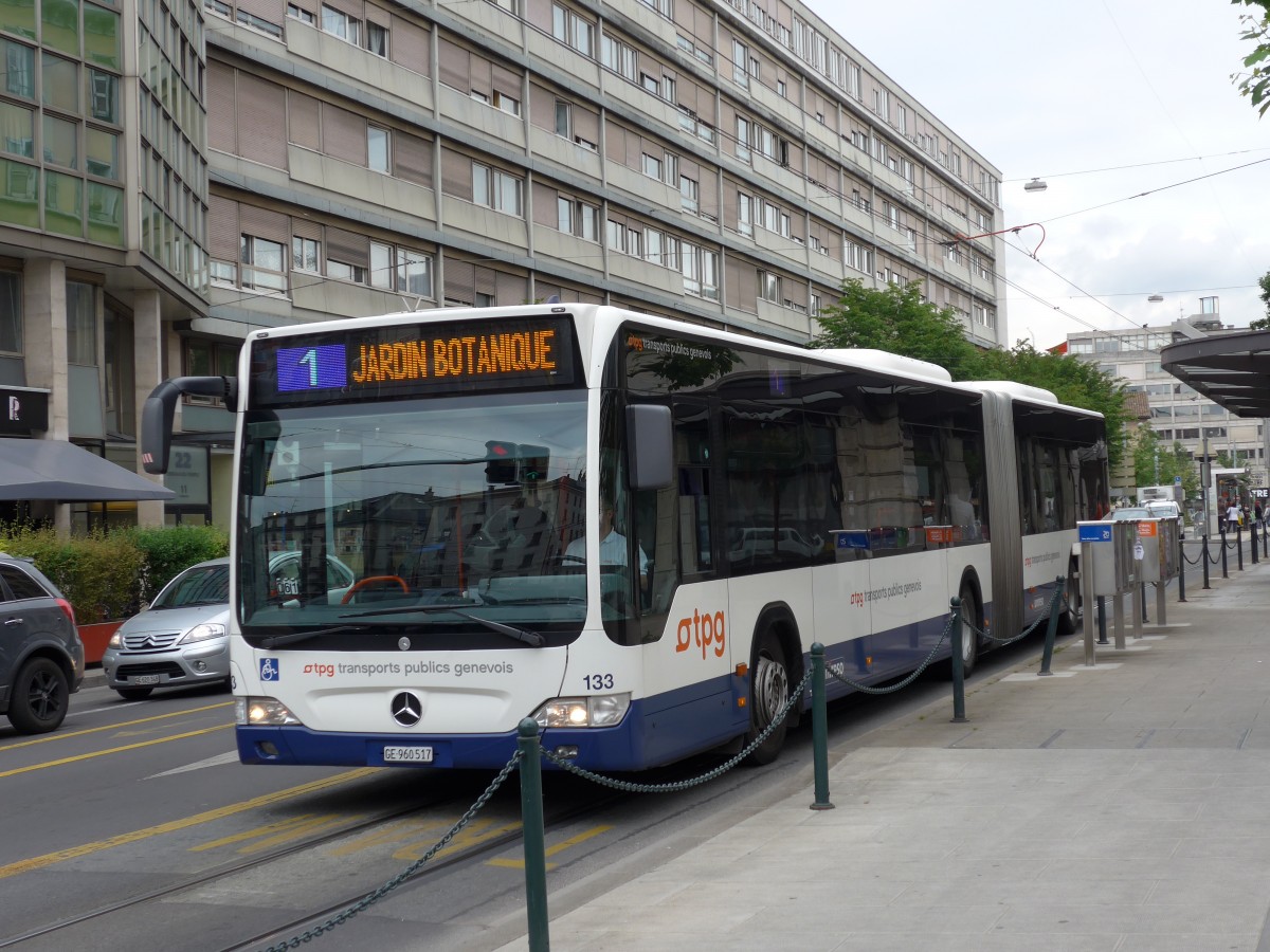 (150'815) - TPG Gen�ve - Nr. 133/GE 960'517 - Mercedes am 26. Mai 2014 in Gen�ve, Place des Vingt-Deux-Cantons