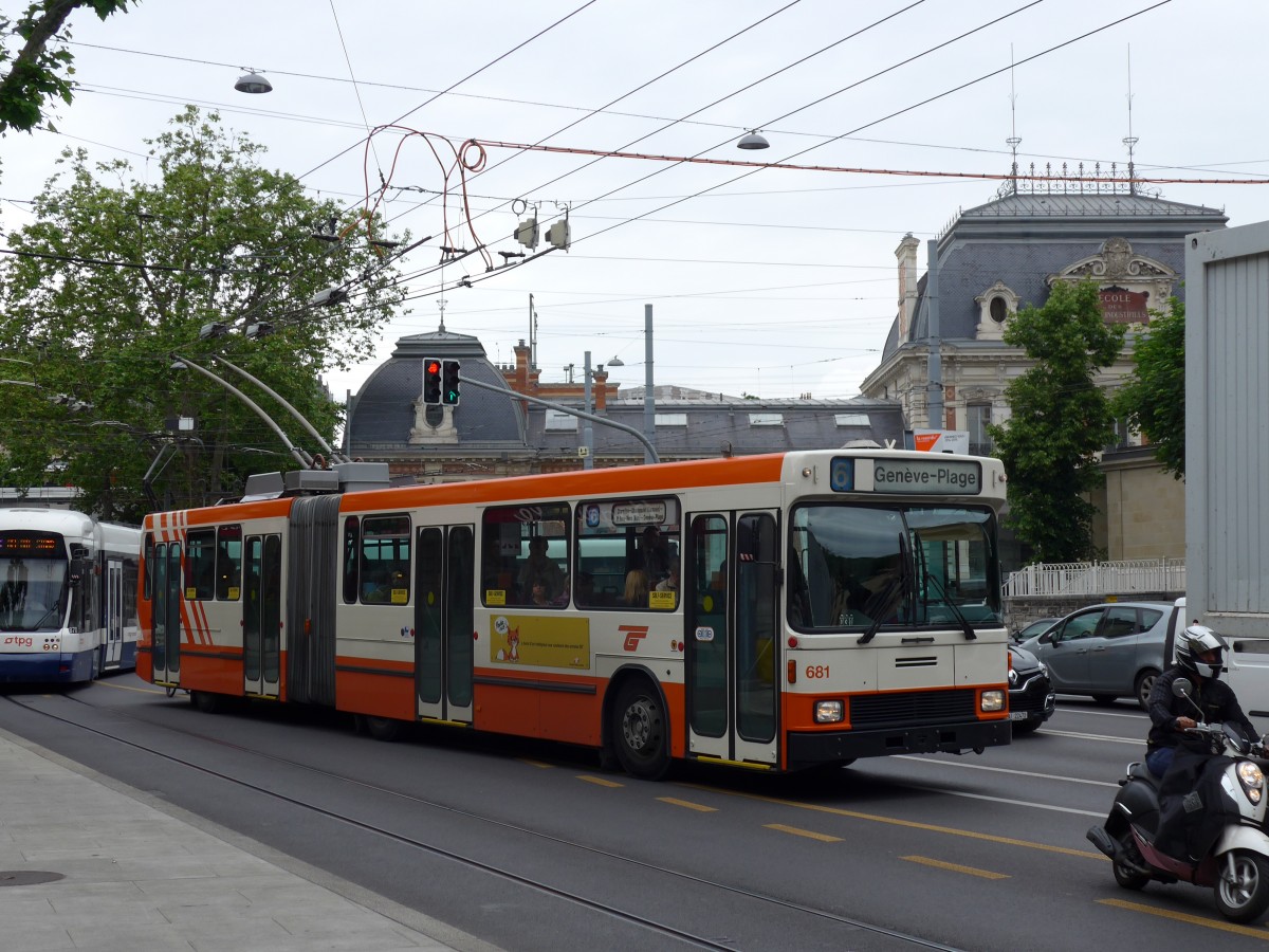 (150'827) - TPG Gen�ve - Nr. 681 - NAW/Hess Gelenktrolleybus am 26. Mai 2014 in Gen�ve, Place des Vingt-Deux-Cantons