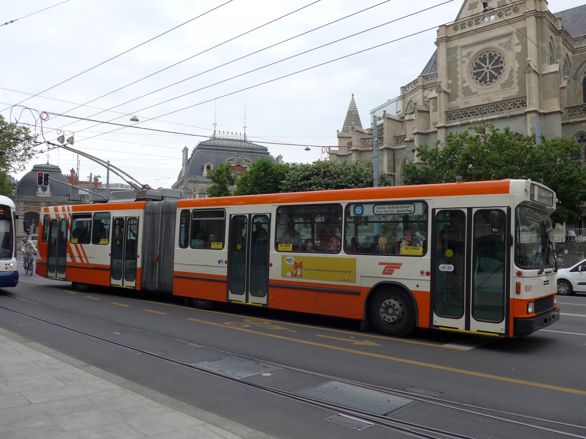 (150'828) - TPG Gen�ve - Nr. 681 - NAW/Hess Gelenktrolleybus am 26. Mai 2014 in Gen�ve, Place des Vingt-Deux-Cantons