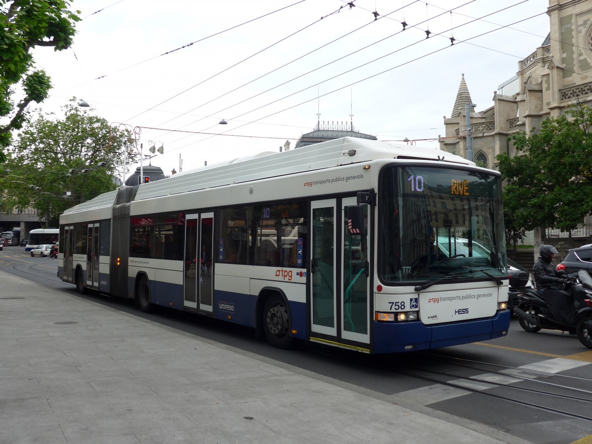 (150'837) - TPG Gen�ve - Nr. 758 - Hess/Hess Gelenktrolleybus am 26. Mai 2014 in Gen�ve, Place des Vingt-Deux-Cantons