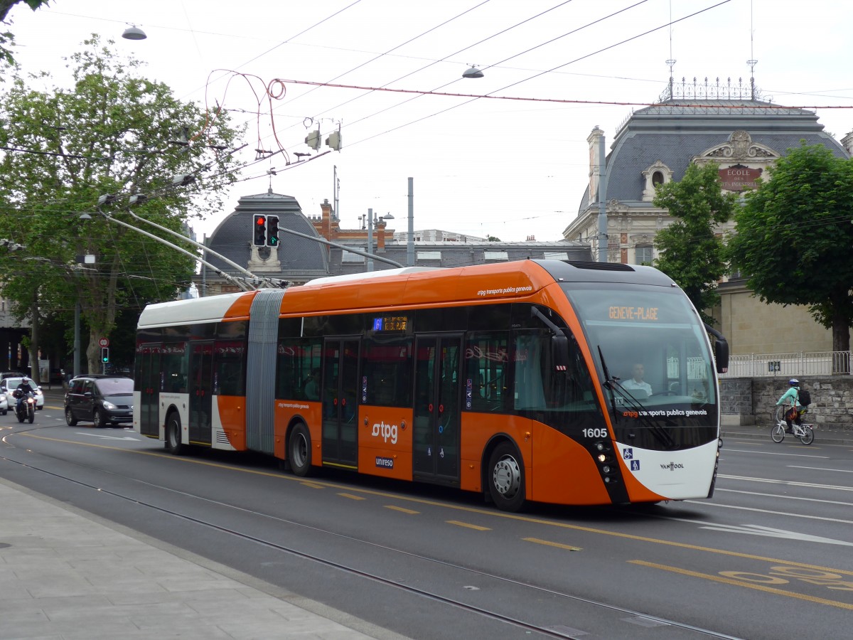 (150'838) - TPG Gen�ve - Nr. 1605 - Van Hool Gelenktrolleybus am 26. Mai 2014 in Gen�ve, Place des Vingt-Deux-Cantons