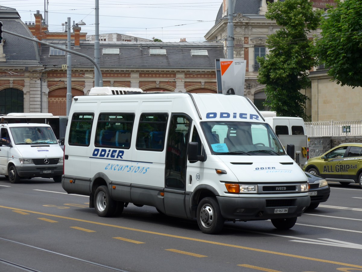 (150'864) - Odier, Gen�ve - Nr. 93/GE 960'386 - Iveco am 26. Mai 2014 in Gen�ve, Place des Vingt-Deux-Cantons