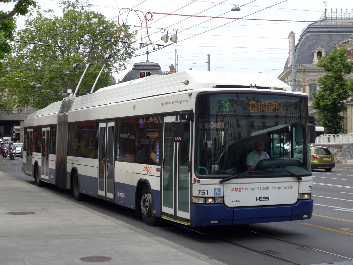 (150'866) - TPG Gen�ve - Nr. 751 - Hess/Hess Gelenktrolleybus am 26. Mai 2014 in Gen�ve, Place des Vingt-Deux-Cantons
