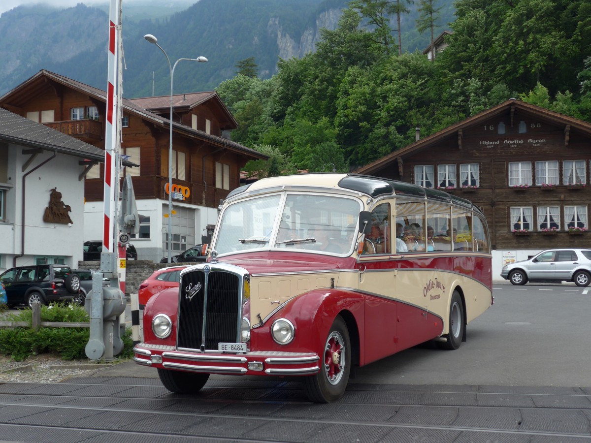 (151'553) - Reusser, Thun - BE 8484 - Saurer/R&J (ex H�sler, Menziken) am 15. Juni 2014 beim Bahnhof Brienz