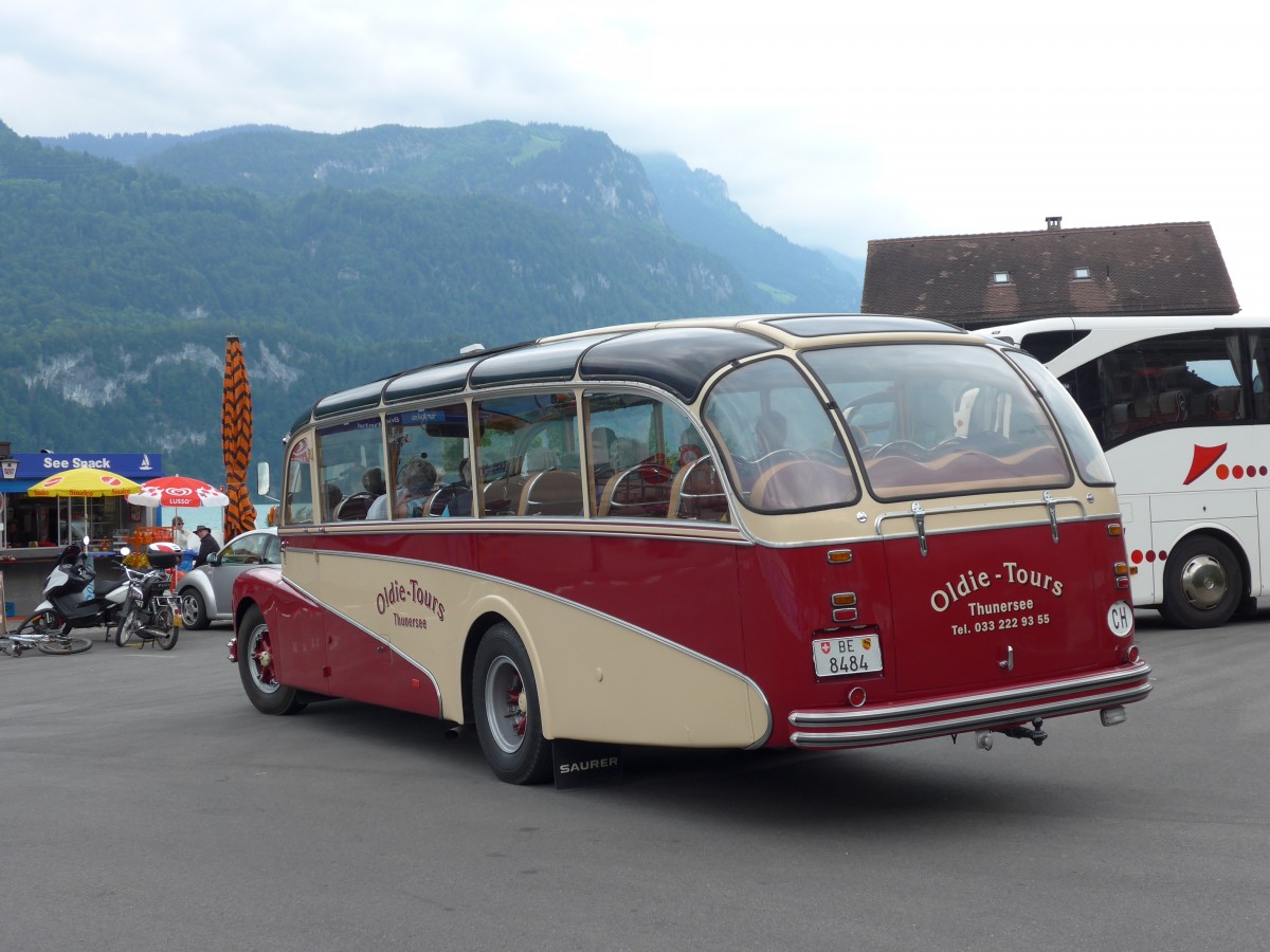 (151'554) - Reusser, Thun - BE 8484 - Saurer/R&J (ex H�sler, Menziken) am 15. Juni 2014 beim Bahnhof Brienz
