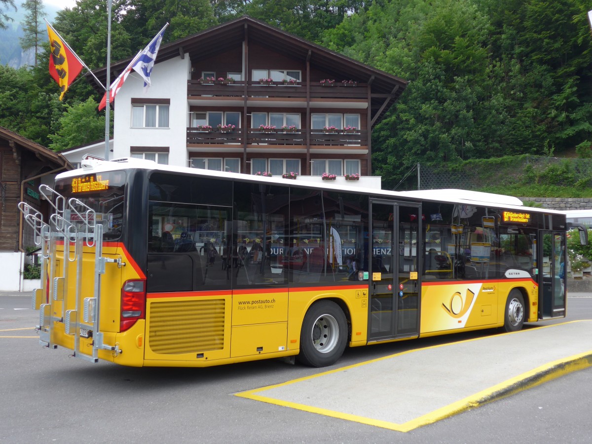 (151'567) - Fl�ck, Brienz - Nr. 8/BE 643'926 - Setra am 15. Juni 2014 beim Bahnhof Brienz