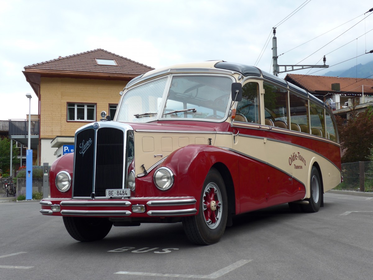 (151'568) - Reusser, Thun - BE 8484 - Saurer/R&J (ex H�sler, Menziken) am 15. Juni 2014 beim Bahnhof Brienz
