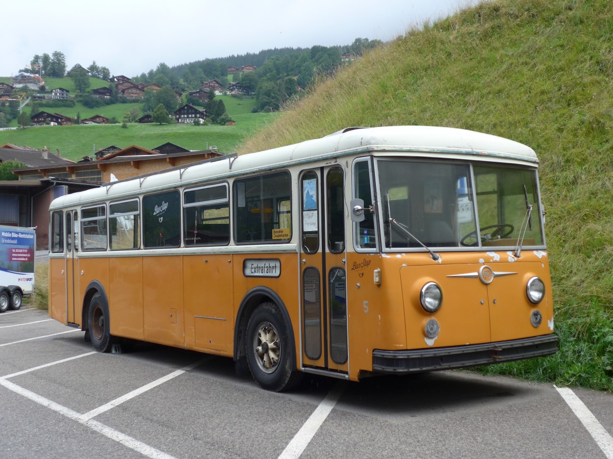 (153'551) - Bus Stop, Grindelwald - Nr. 5 - FBW/R&J (ex Schuler, Orpund; ex Tramverein, Bern; ex Meier, Studen; ex Sch�r, Aegerten; ex ABM Meinisberg Nr. 5; ex ABM Meinisberg Nr. 1) am 3. August 2014 in Grindelwald, Grund