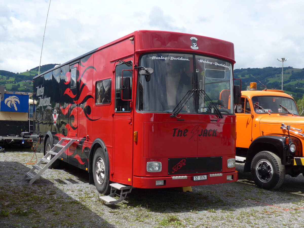 (153'875) - Ullmann, Sattel - SZ 1574 - FBW/FHS (ex Maglia, Lindau; ex Migros, Bern) am 16. August 2014 in Altst�tten, Allmendplatz