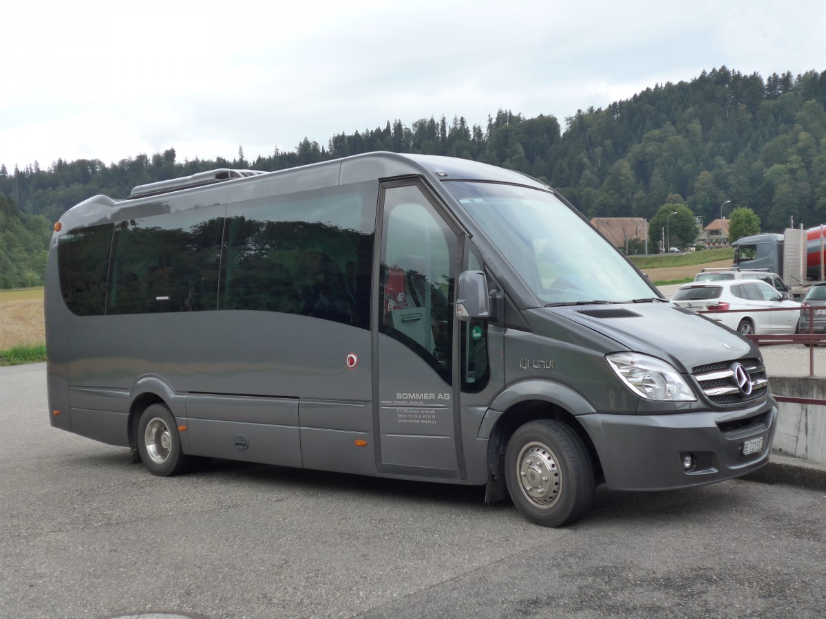 (154'471) - Sommer, Gr�nen - BE 721'917 - Mercedes/UNVI am 30. August 2014 in Gr�nen, Garage