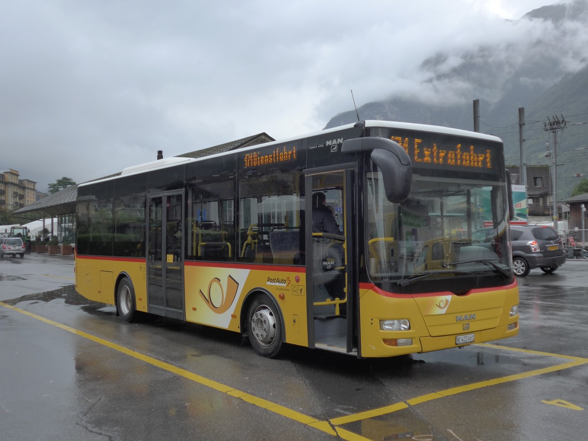 (154'751) - AVG Meiringen - Nr. 61/BE 422'461 - MAN/G�ppel am 1. September 2014 in Meiringen, Postautostation