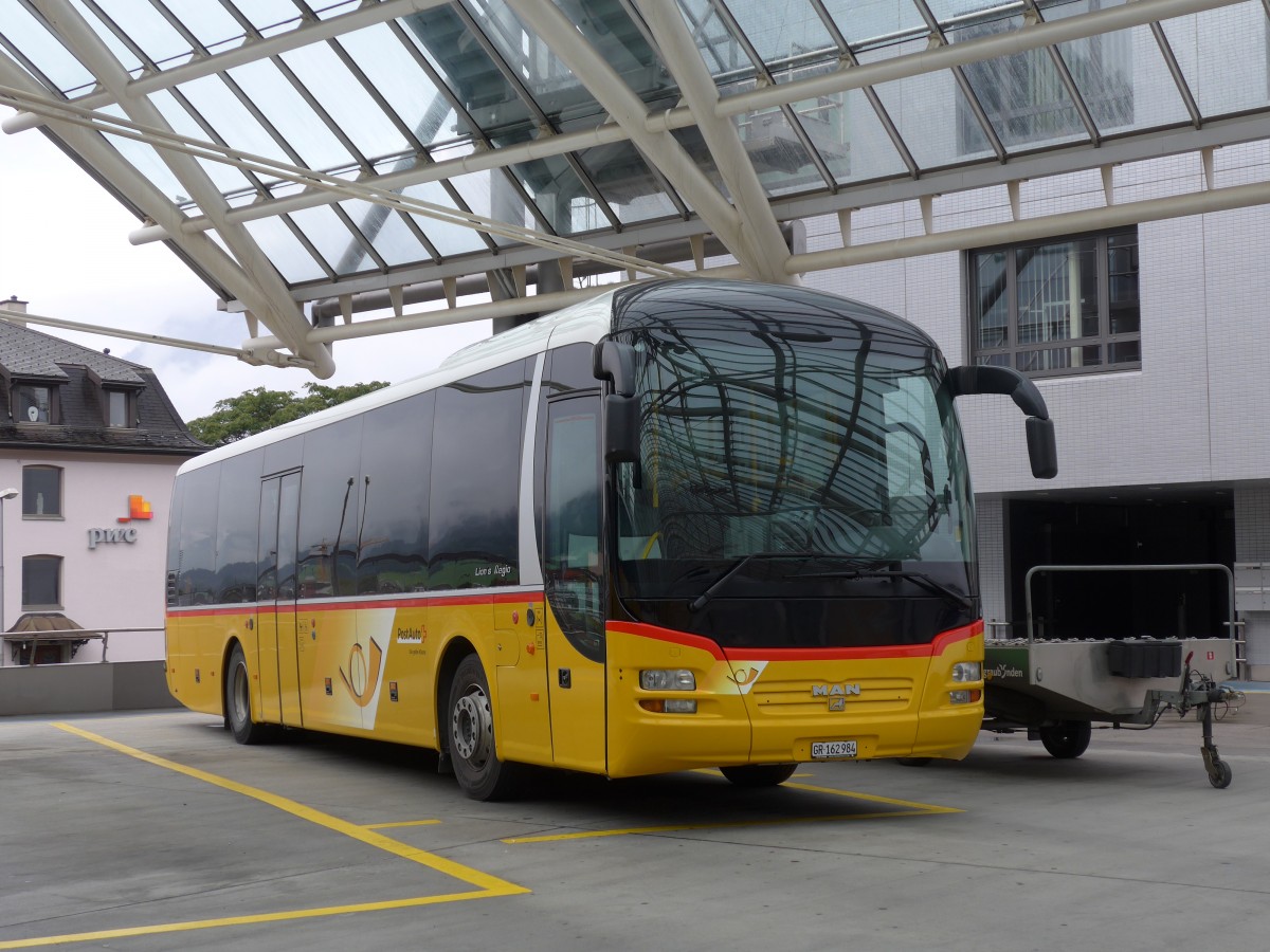 (154'919) - PostAuto Graub�nden - GR 162'984 - MAN am 13. September 2014 in Chur, Postautostation