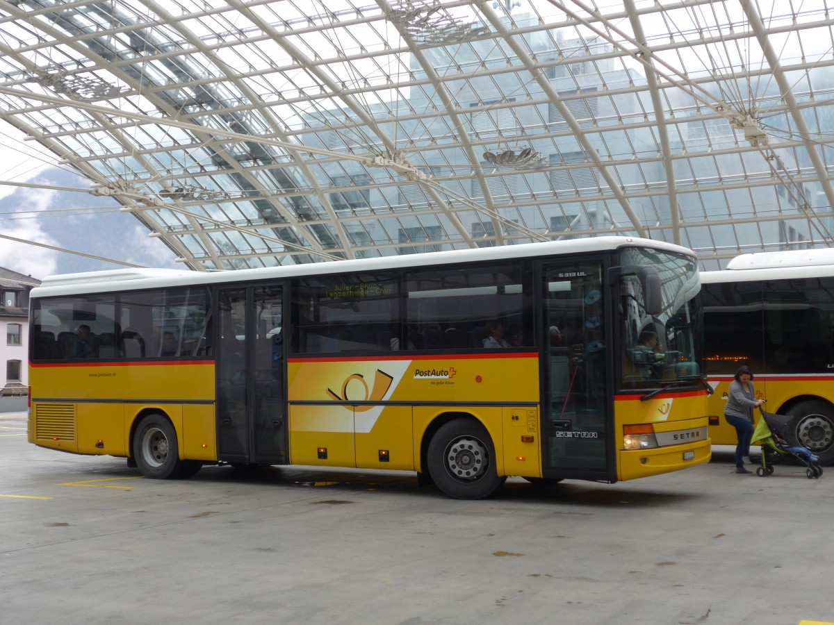 (155'137) - PostAuto Graub�nden - GR 102'327 - Setra am 13. September 2014 in Chur, Postautostation