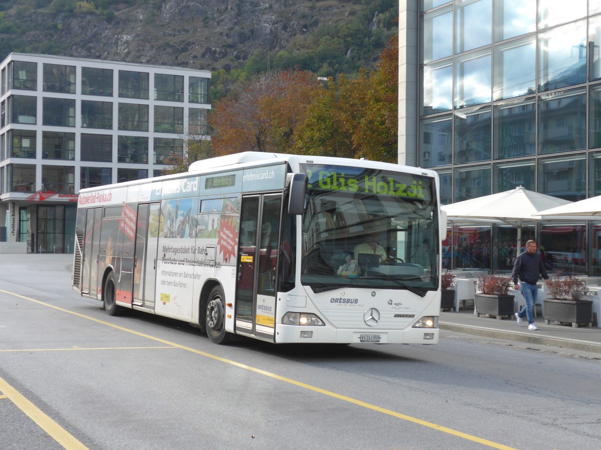 (155'317) - PostAuto Wallis - VS 241'959 - Mercedes am 21. September 2014 beim Bahnhof Brig