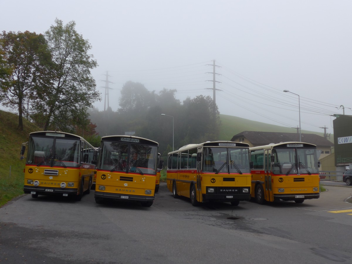 (155'616) - F�ssler, Unteriberg - Nr. 6/SZ 5232 - Saurer/R&J (ex Sch�rch, Gutenburg Nr. 6; ex P 24'358) + W�thrich, Ursenbach - BE 10'184 - Saurer/T�scher (ex Sch�rch, Gutenburg Nr. 5; ex Engeloch, Riggisberg Nr. 5; ex P 25'668) + Bernair, M�nsingen - BE 651'182 - Saurer/T�scher (ex Schebath, Lauerz; ex Albin, F�llanden; ex Heim, Flums) + Schumacher, Liebefeld - BE 136'580 - Saurer/T�scher (ex Zimmermann, Niederwangen; ex P 24'289) am 12. Oktober 2014 in K�ssnacht, Rest. Frohsinn