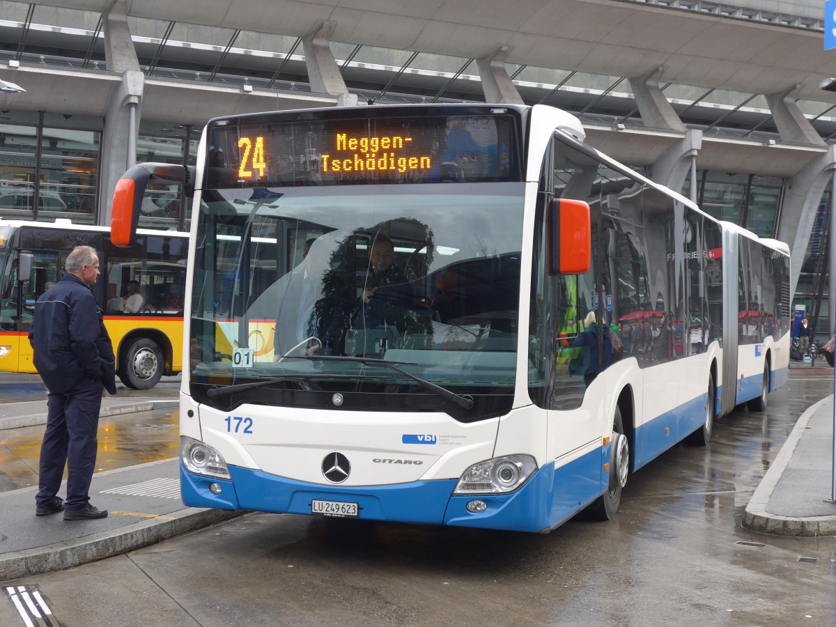 (156'077) - VBL Luzern - Nr. 172/LU 249'623 - Mercedes am 25. Oktober 2014 beim Bahnhof Luzern