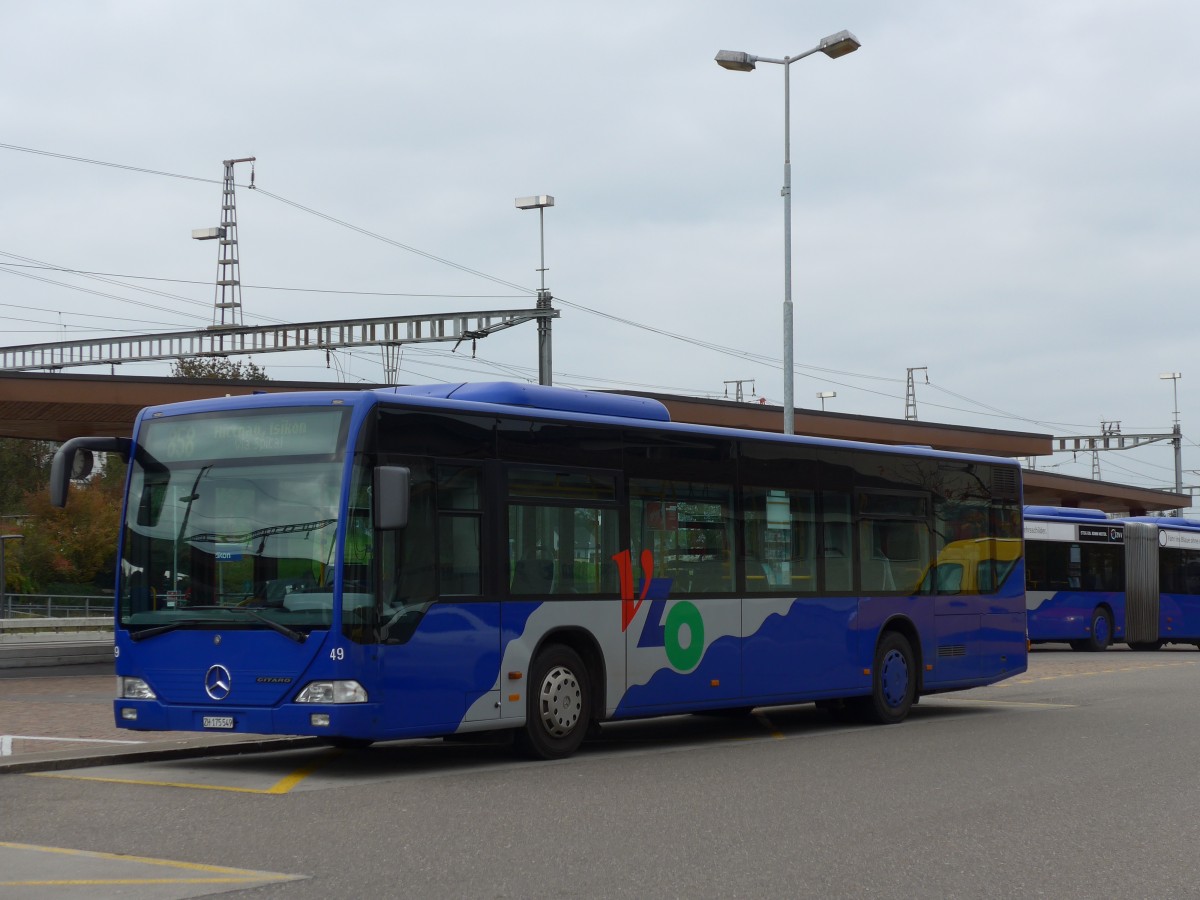 (156'222) - VZO Gr�ningen - Nr. 49/ZH 175'549 - Mercedes am 28. Oktober 2014 beim Bahnhof Wetzikon