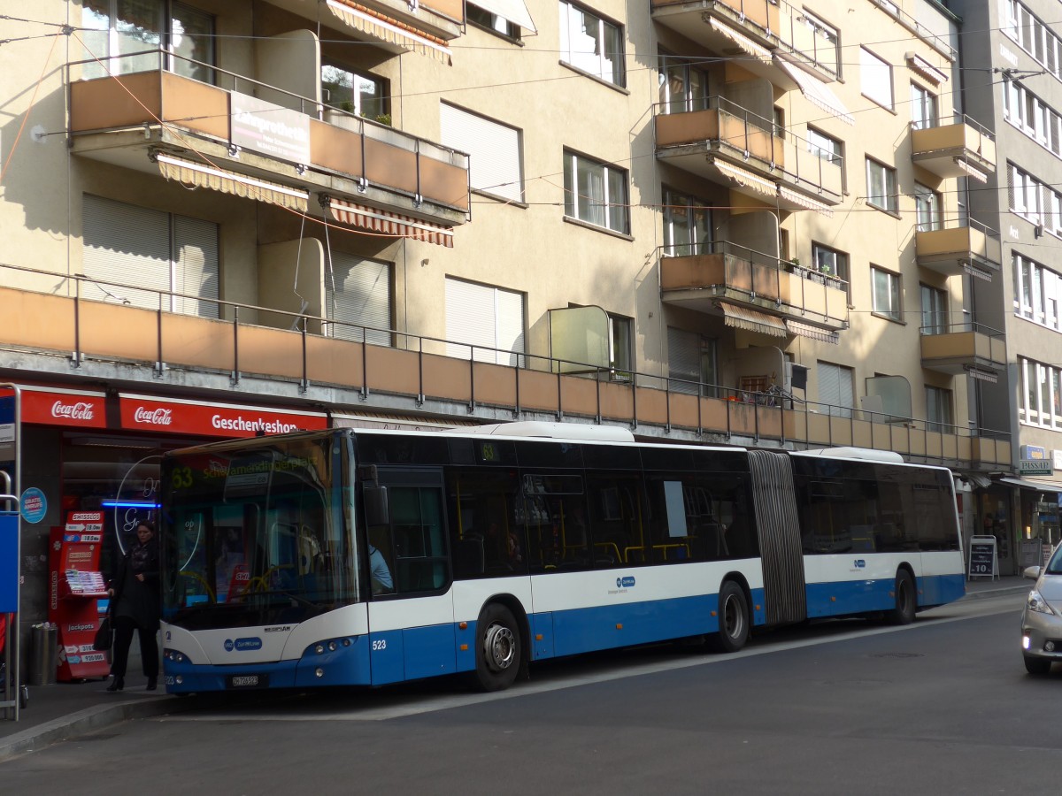 (156'272) - VBZ Z�rich - Nr. 523/ZH 726'523 - Neoplan am 28. Oktober 2014 beim Bahnhof Z�rich-Oerlikon