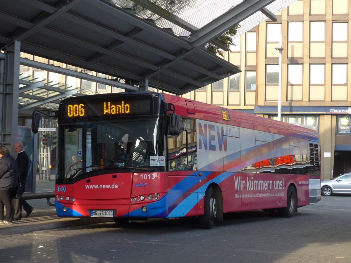 (157'306) - M�Bus, M�nchengladbach - Nr. 1013/MG-YS 1013 - Solaris am 22. November 2014 beim Hauptbahnhof M�nchengladbach