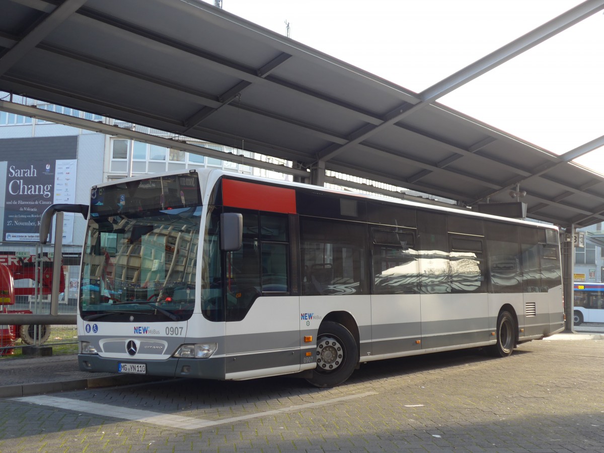 (157'307) - M�Bus, M�nchengladbach - Nr. 907/MG-YN 110 - Mercedes am 22. November 2014 beim Hauptbahnhof M�nchengladbach