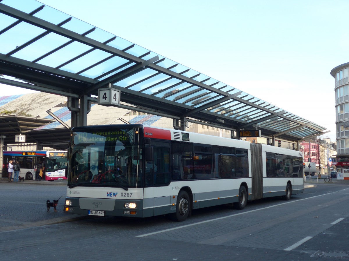 (157'308) - M�Bus, M�nchengladbach - Nr. 267/MG-WG 697 - MAN am 22. November 2014 beim Hauptbahnhof M�nchengladbach