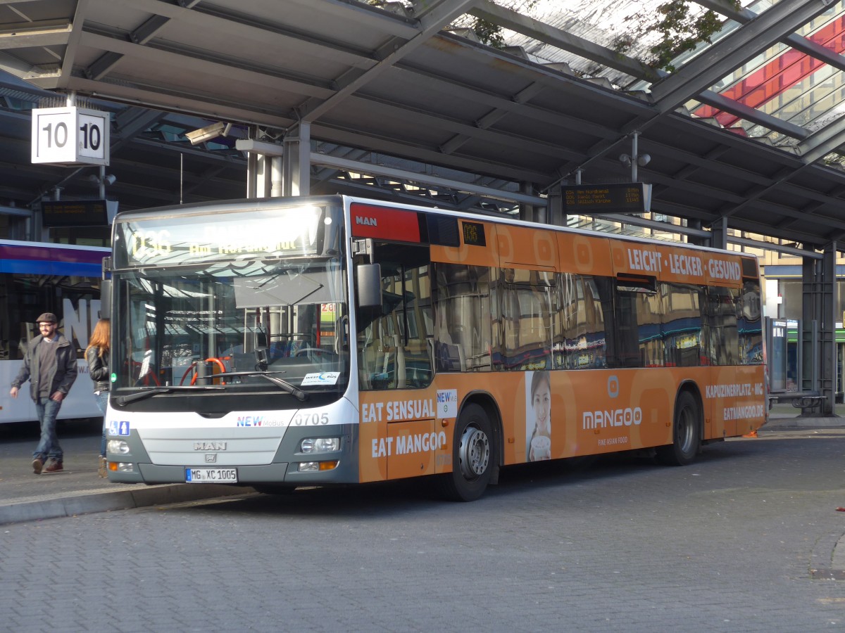 (157'336) - M�Bus, M�nchengladbach - Nr. 705/MG-XC 1005 - MAN am 22. November 2014 beim Hauptbahnhof M�nchengladbach