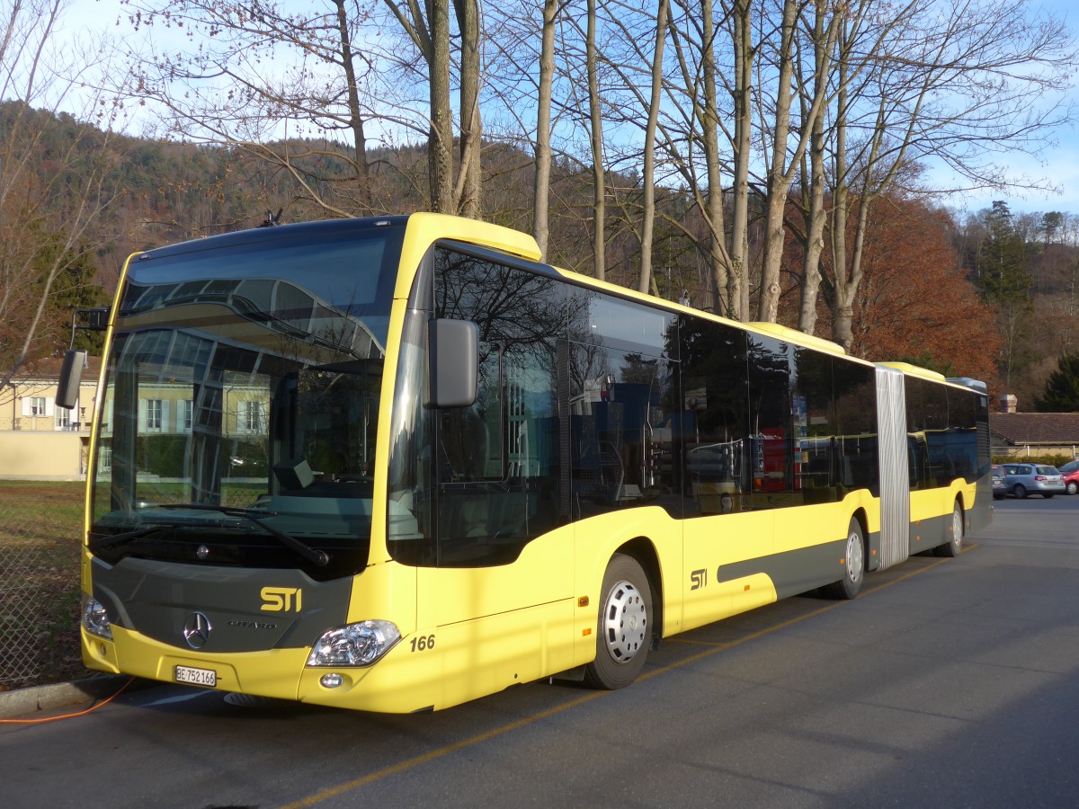 (157'885) - STI Thun - Nr. 166/BE 752'166 - Mercedes am 22. Dezember 2014 bei der Schiffl�ndte Thun