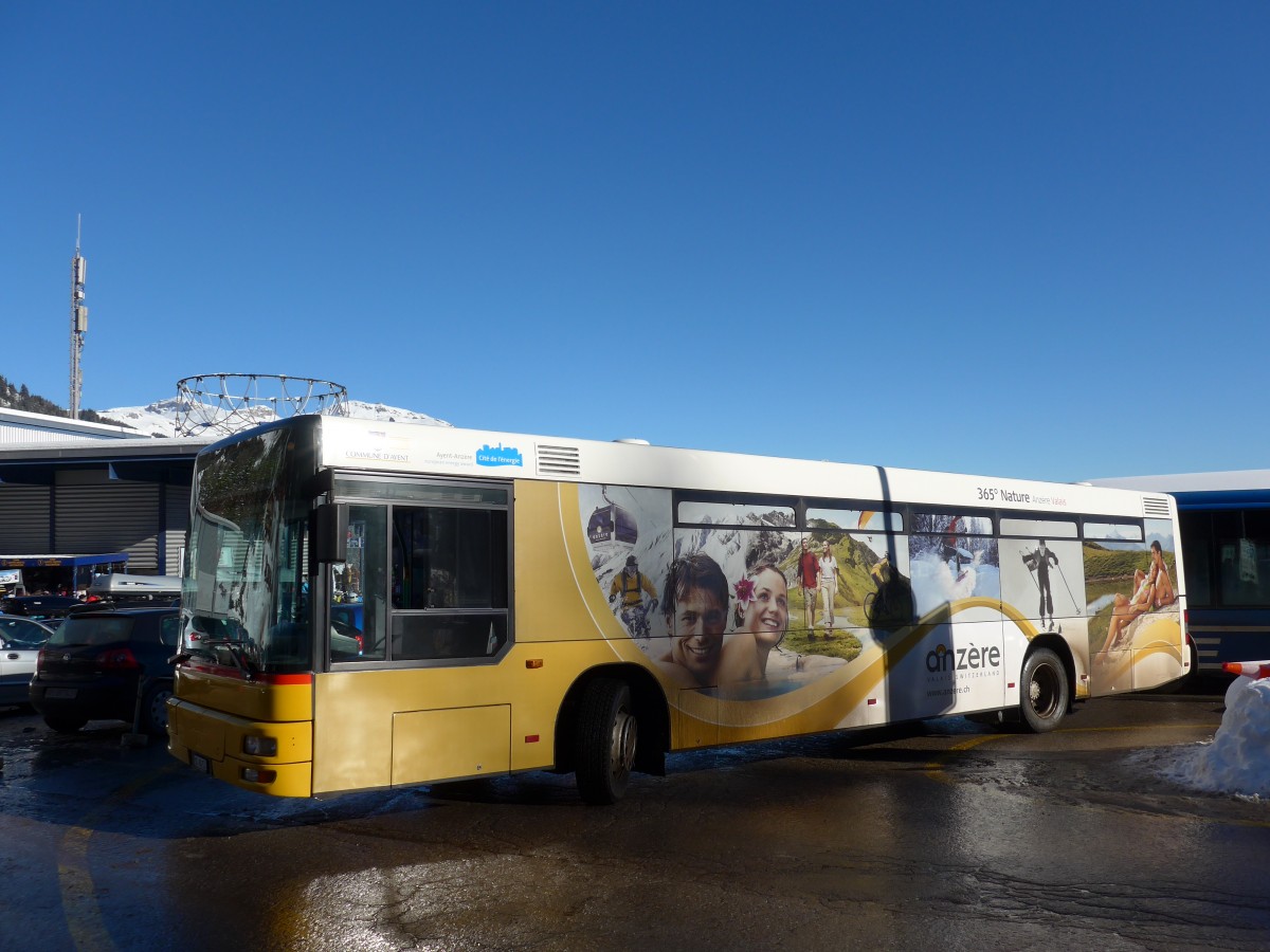 (158'065) - Buchard, Leytron - Nr. 92/VS 84'253 - MAN (ex TN Neuch�tel Nr. 224) am 1. Januar 2015 in Anz�re, T�l�cabine