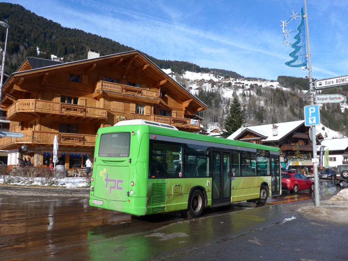 (158'120) - TPC Aigle - VS 324'574 - Irisbus am 2. Januar 2015 beim Bahnhof Champ�ry