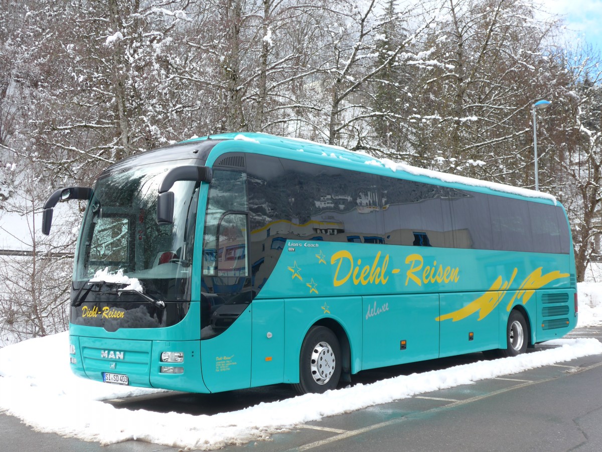 (158'837) - Aus Deutschland: Diehl, Bad Laasphe - SI-SD 403 - MAN am 22. Februar 2015 beim Bahnhof Le Ch�ble